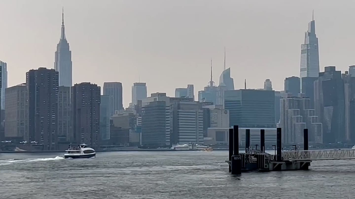 Canadian Wildfires Cause Hazardous Air Quality Alerts and Reduced Visibility in US.