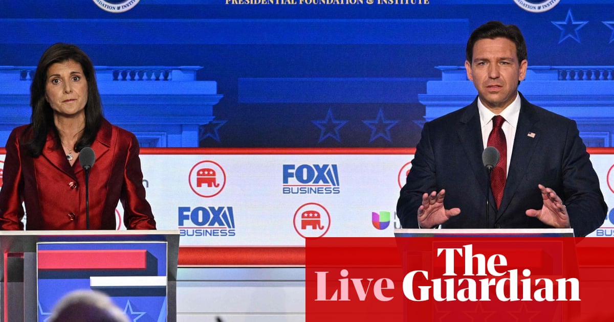 "Biden's Re-Election Chances Dim as Trump Leads in Swing States"