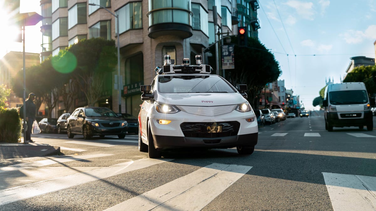 Featured image for California's Safety Concerns Prompt Nationwide Suspension of Cruise's Driverless Car Service