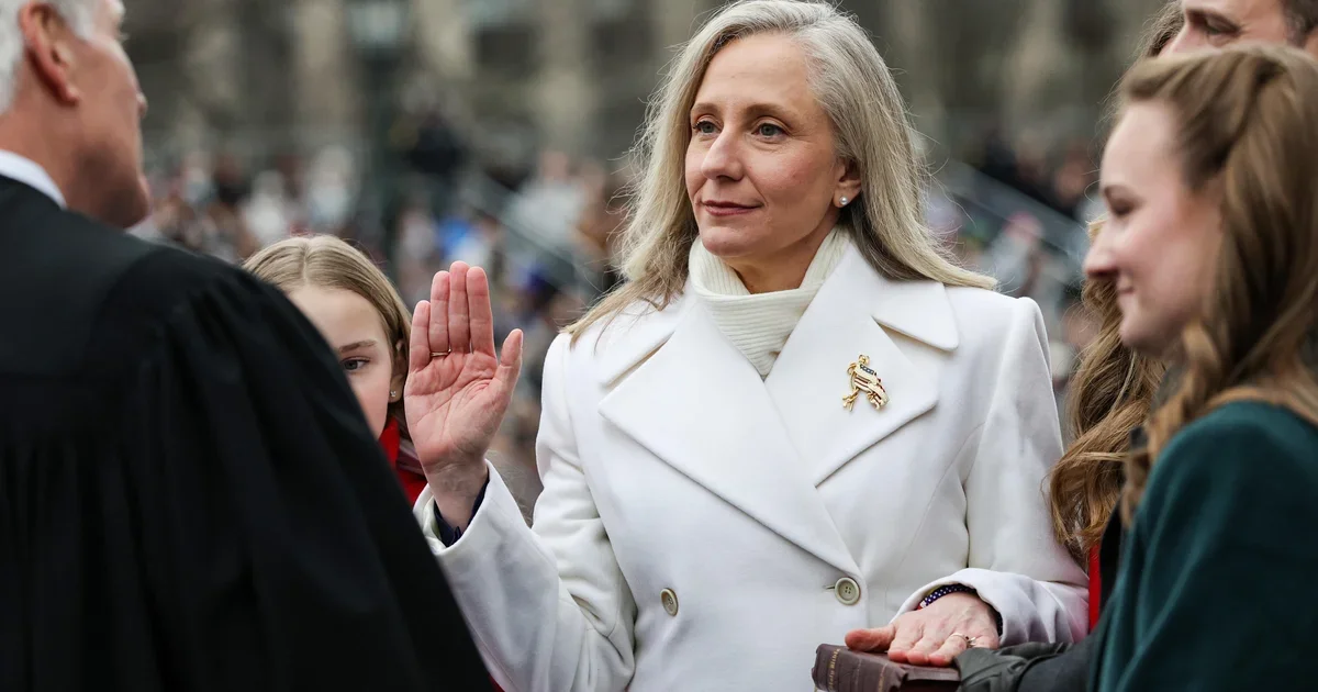 Spanberger breaks Virginia ceiling as the state’s first female governor