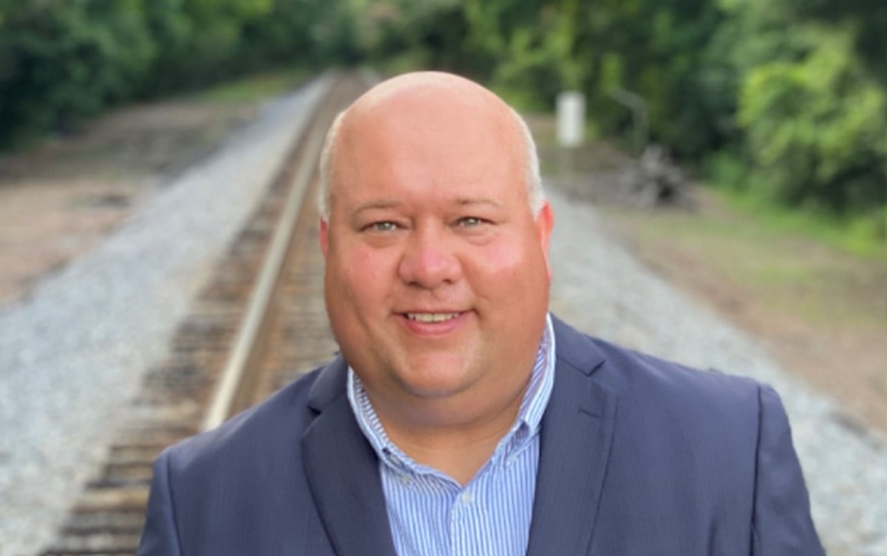 "Community Leaders Unite in Prayer to Support Smiths Station After Tragic Loss"