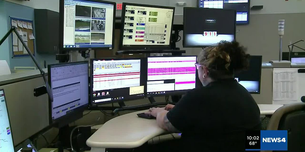 St. Louis Boosts 911 Dispatchers with Wage Hike, Adds Dozens