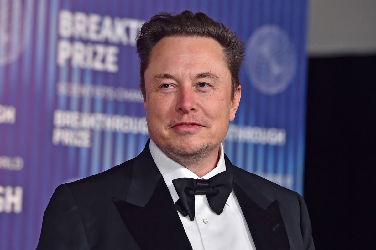 Featured image for Tesla's $1 Trillion Pay Plan Could Make Elon Musk the World's First Trillionaire