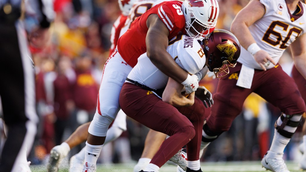 "Chicago Bears' 2023 NFL Draft Strategy: Defense, Offense, or Dream Scenarios?"