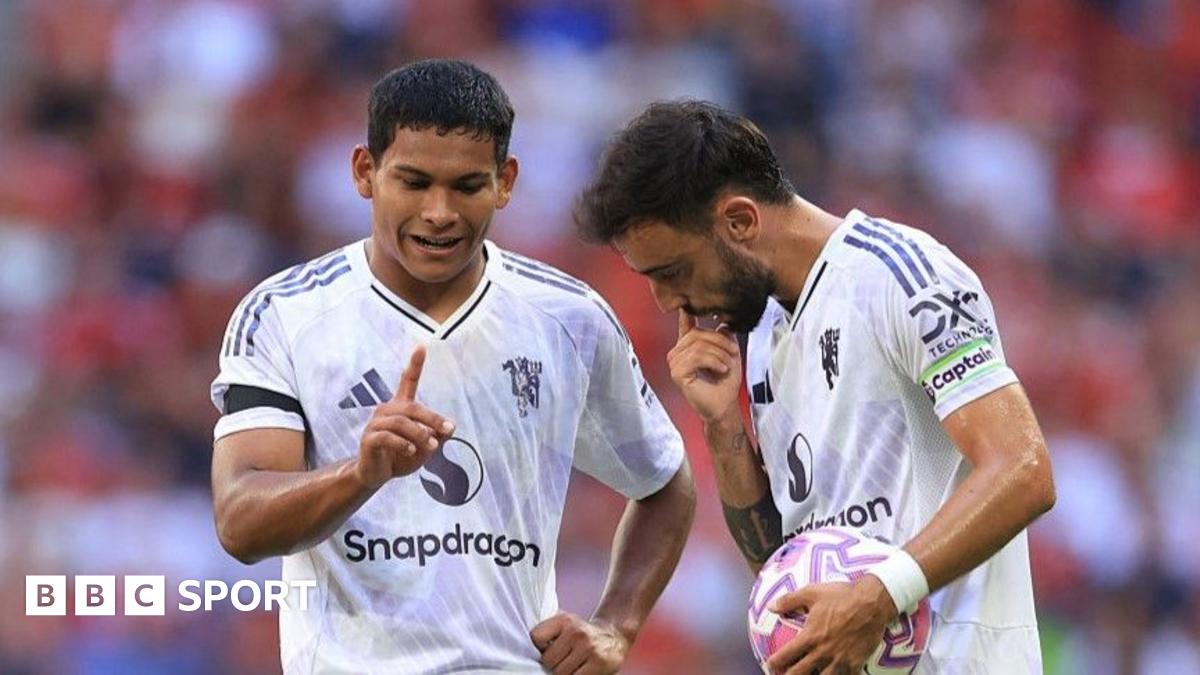 Featured image for Manchester United and Leeds United Play a Goalless Friendly in Stockholm