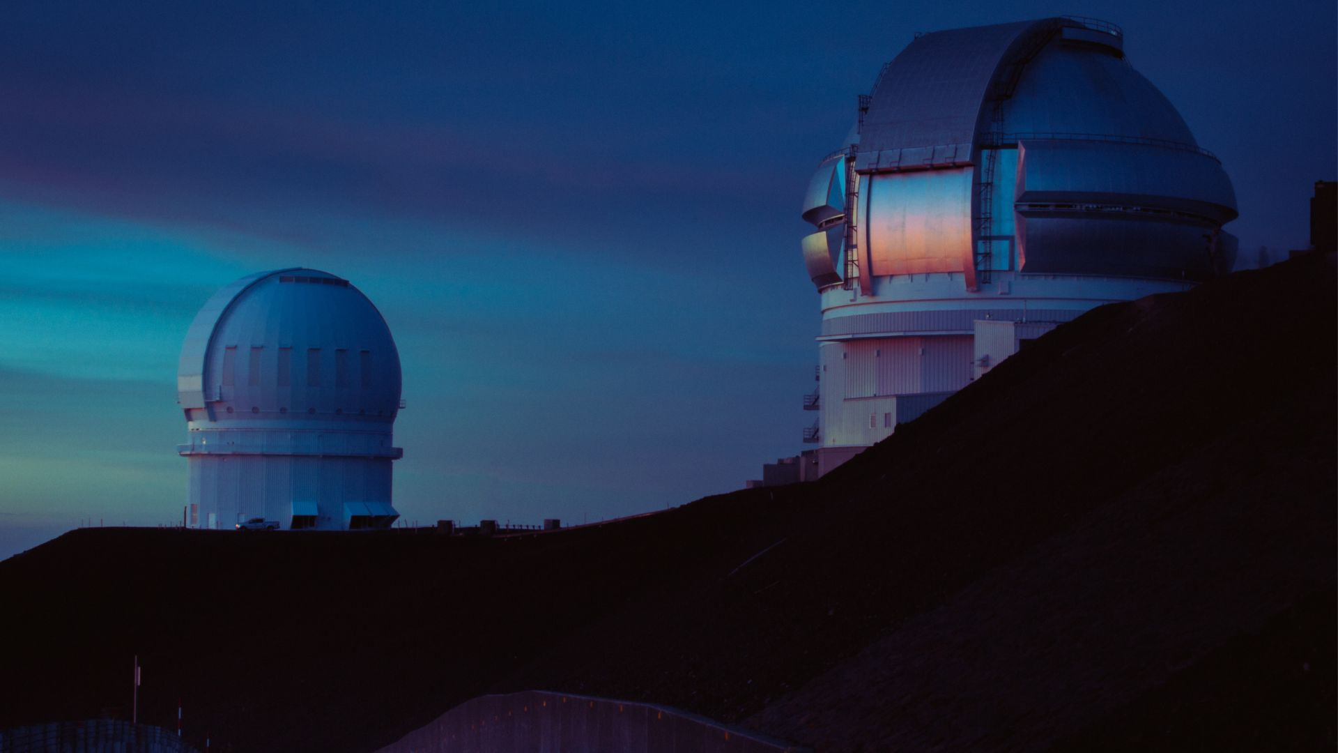"Massive Cyberattack Paralyzes Telescopes in Hawaii and Chile"