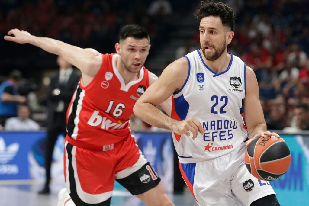 Featured image for Thunder Secure EuroLeague Star Vasilije Micic in 3-Year Deal