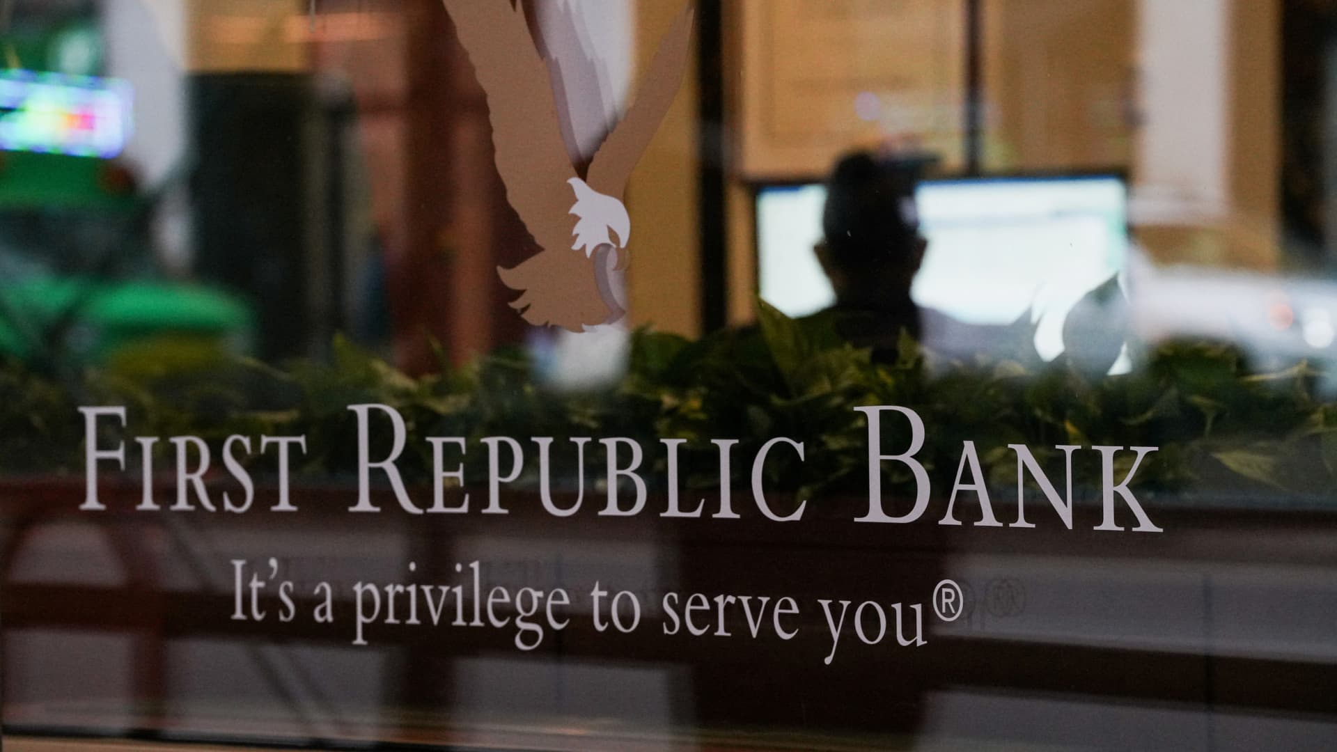 JPMorgan Takes Over First Republic Bank Amid Regulatory Crisis