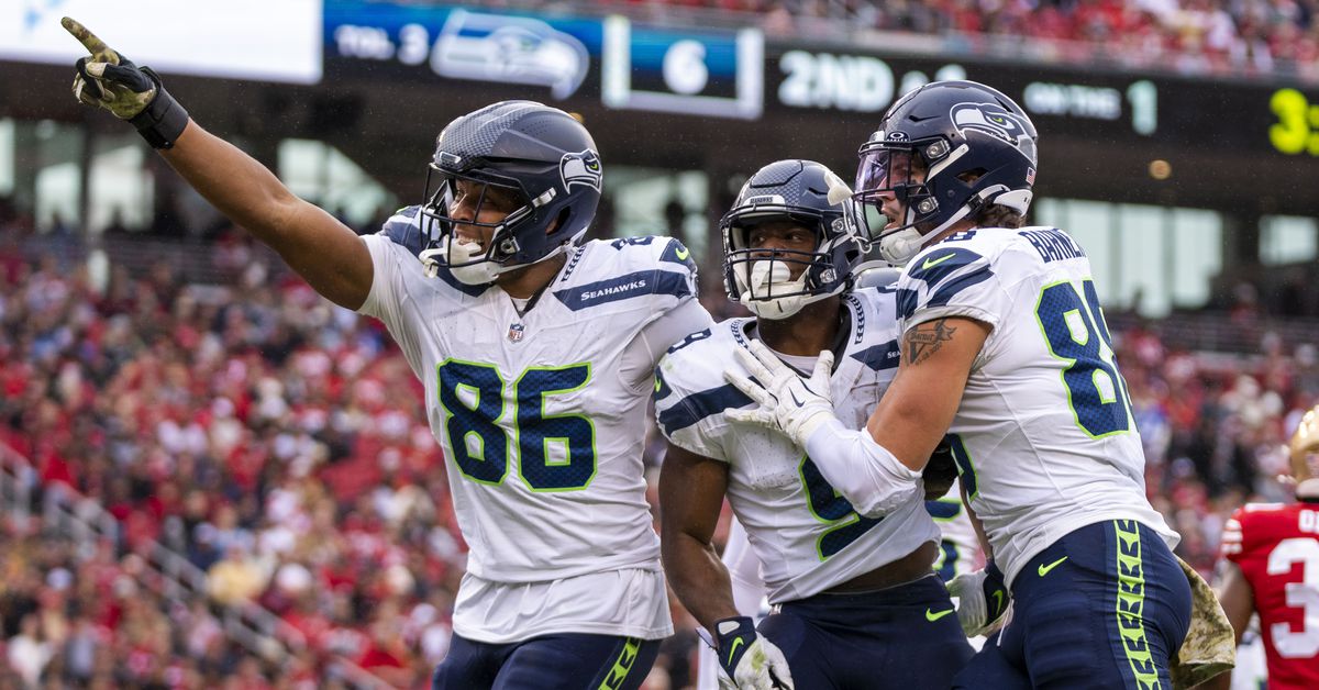 Featured image for Seahawks' Playoff Hopes Hinge on Crucial Win Against Cardinals