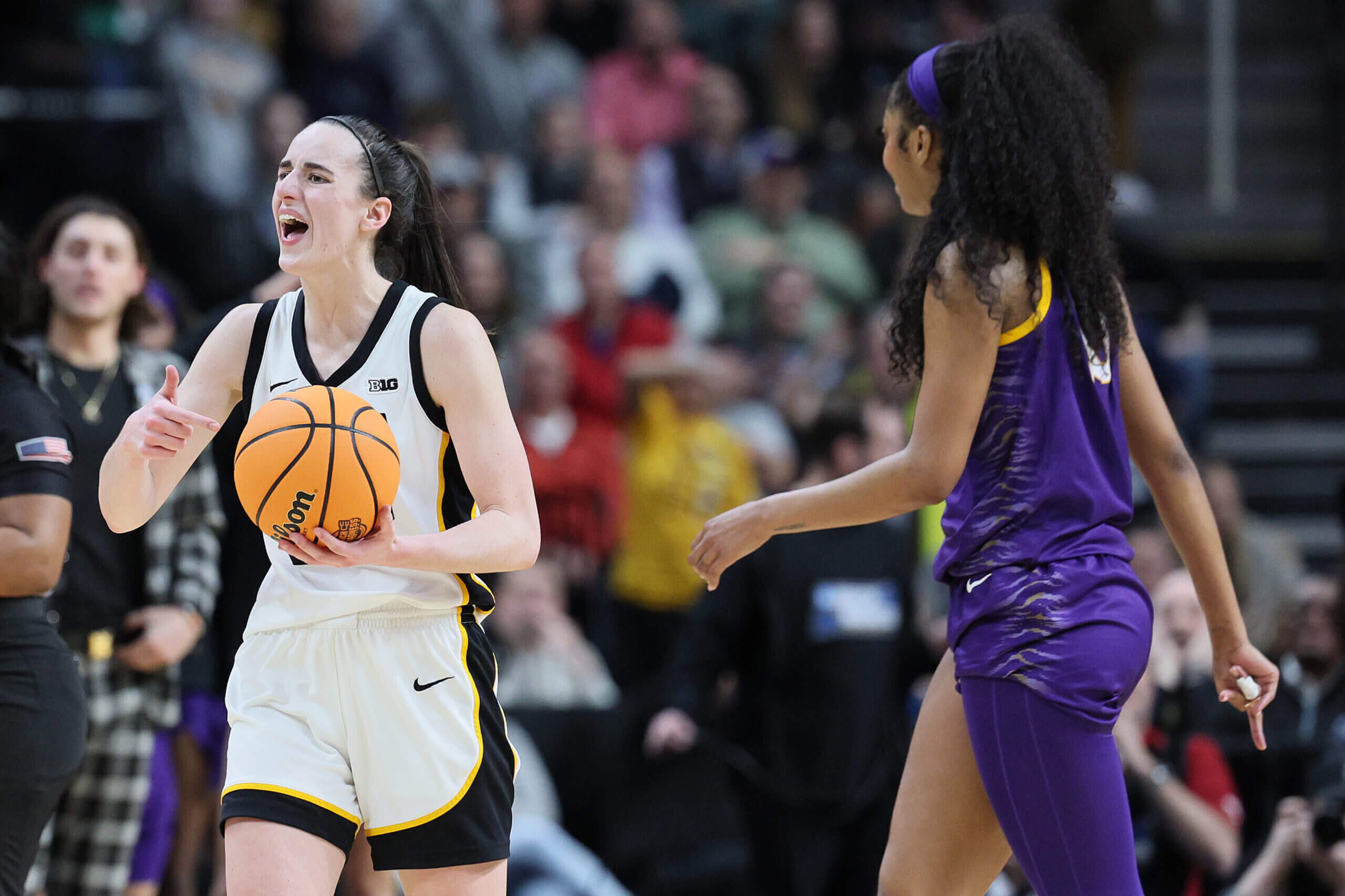 Featured image for "The Evolution of Women's Basketball in the Modern Sports Landscape"