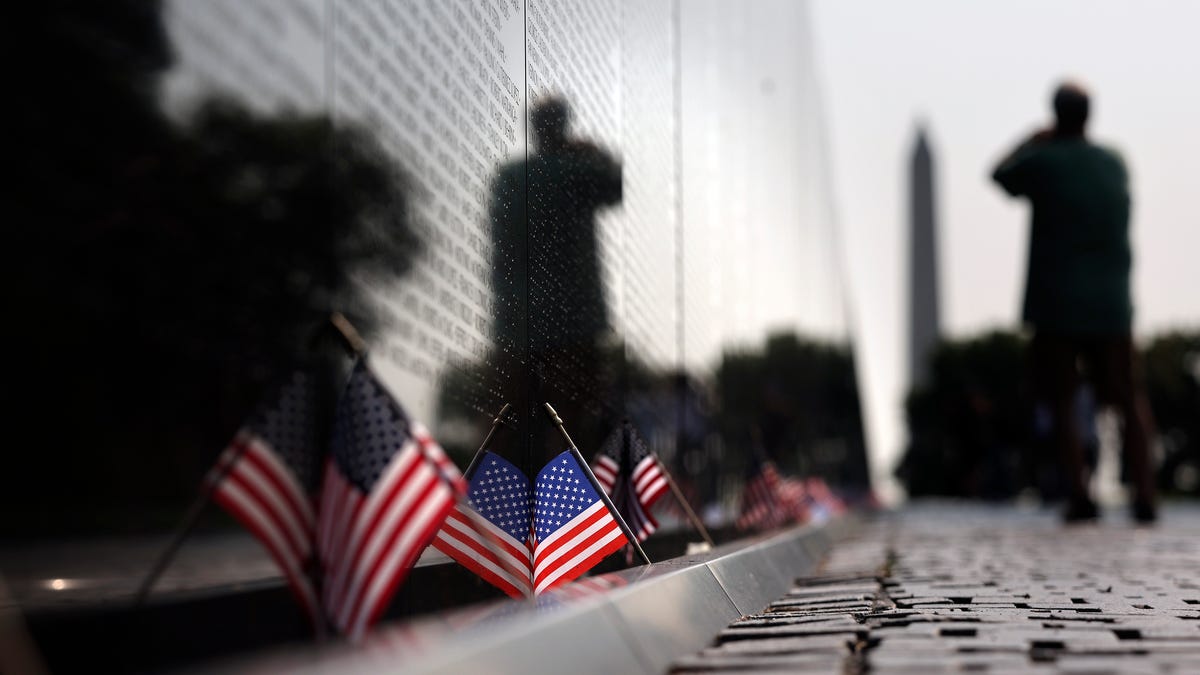 Featured image for Memorial Day Store Hours: What's Open and Closed in 2023