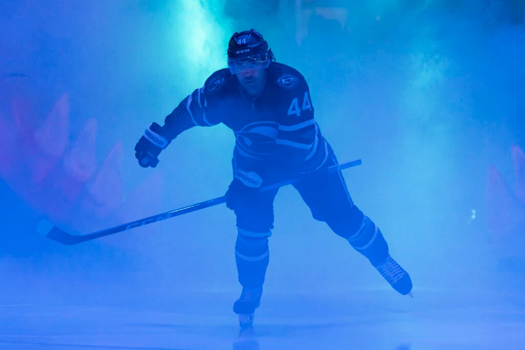 Sharks secure Kiefer Sherwood with five-year, $28.75M extension