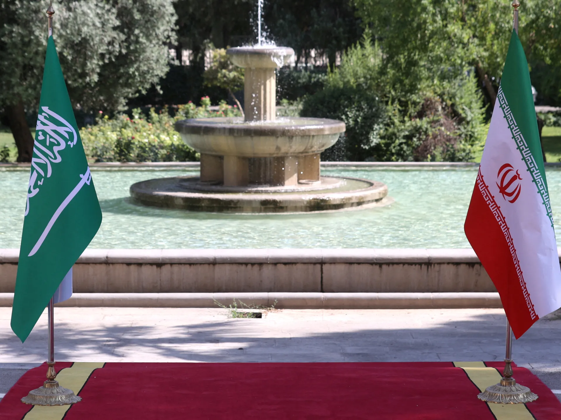 Saudi and Iranian Military Chiefs Meet Amid Diplomatic Thaw