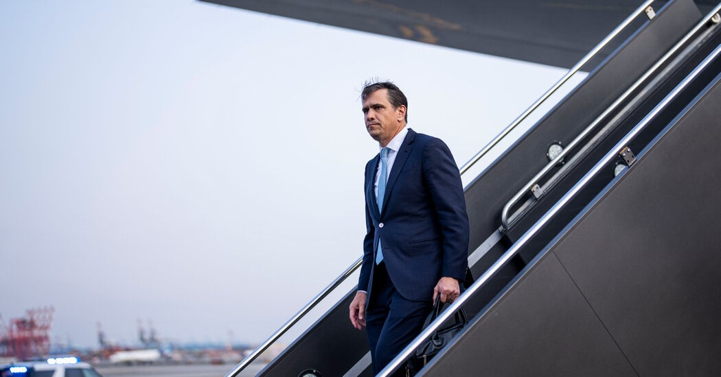 Featured image for "Trump's Lawyer's Risky Move: Representing Him in Hush Money Case"