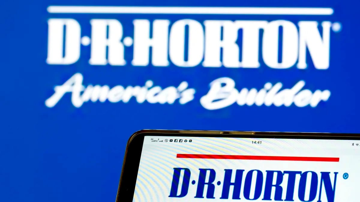 Featured image for "D.R. Horton Stock Slides on Mixed Q1 Results and Profit Miss"