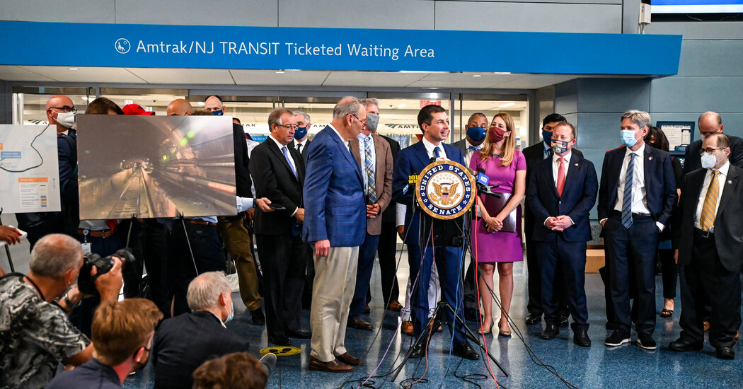 Featured image for Construction Commences on NYC's Gateway Tunnel Project in Hudson River