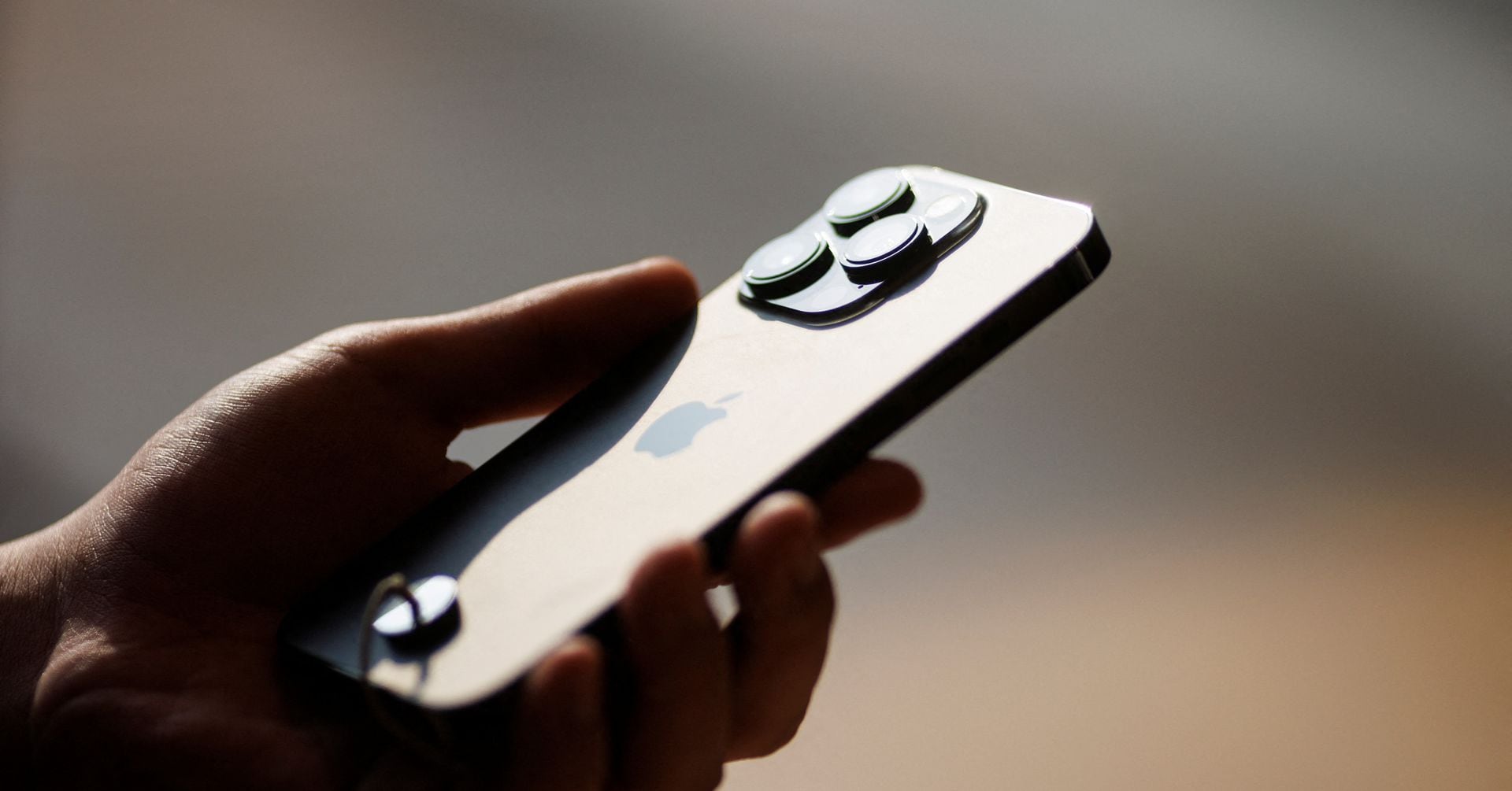 Huawei's Surging Popularity in China Causes 24% Plunge in iPhone Sales