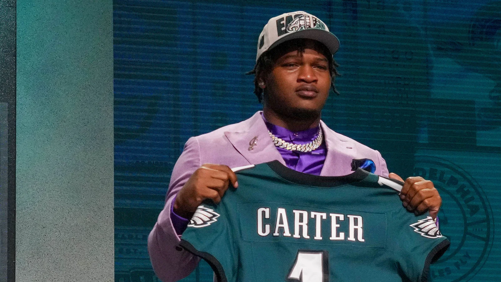 Jalen Carter impresses at Eagles rookie camp with improved conditioning.