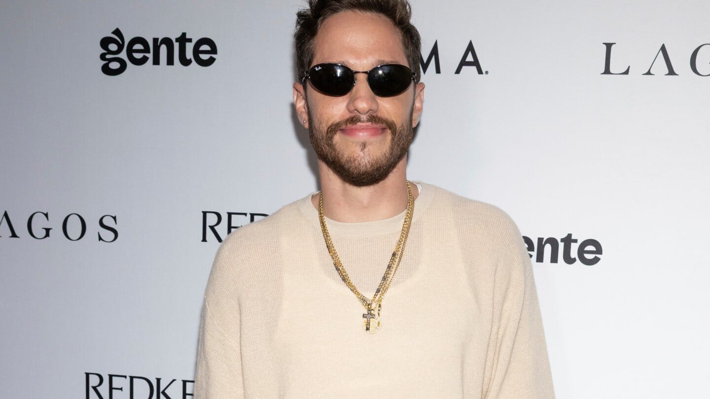 Featured image for Pete Davidson and Elsie Hewitt Welcome Their Daughter and Honor His Late Dad