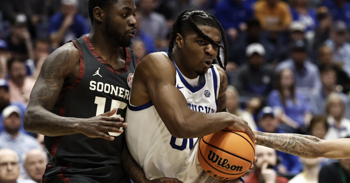 Featured image for Kentucky Basketball Suffers First Exhibition Loss in 11 Years to Georgetown