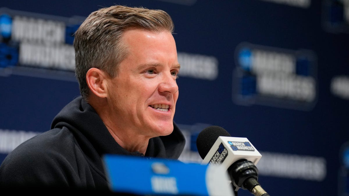 Featured image for FAU's Dusty May Takes Over as Michigan Basketball Head Coach