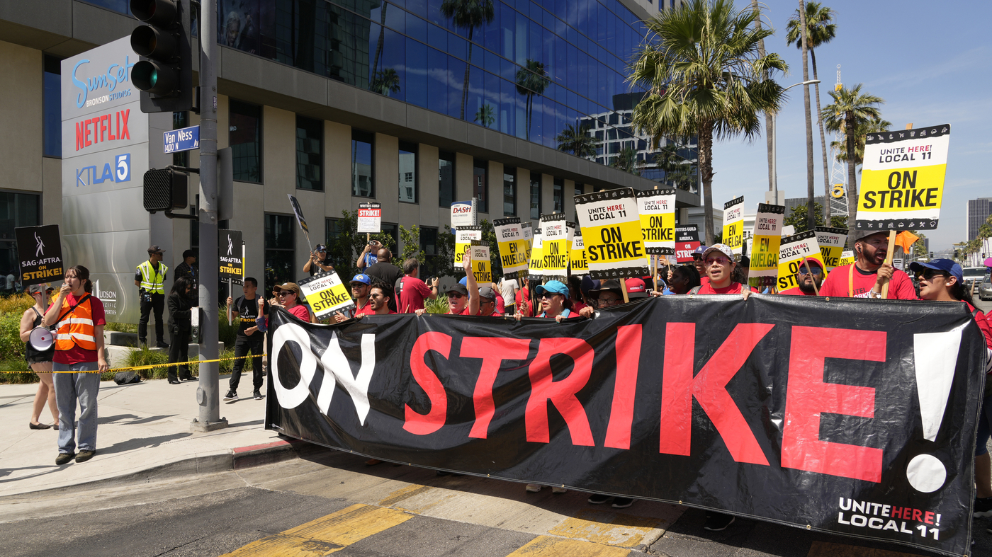 "California Governor Denies Unemployment Benefits for Striking Workers"