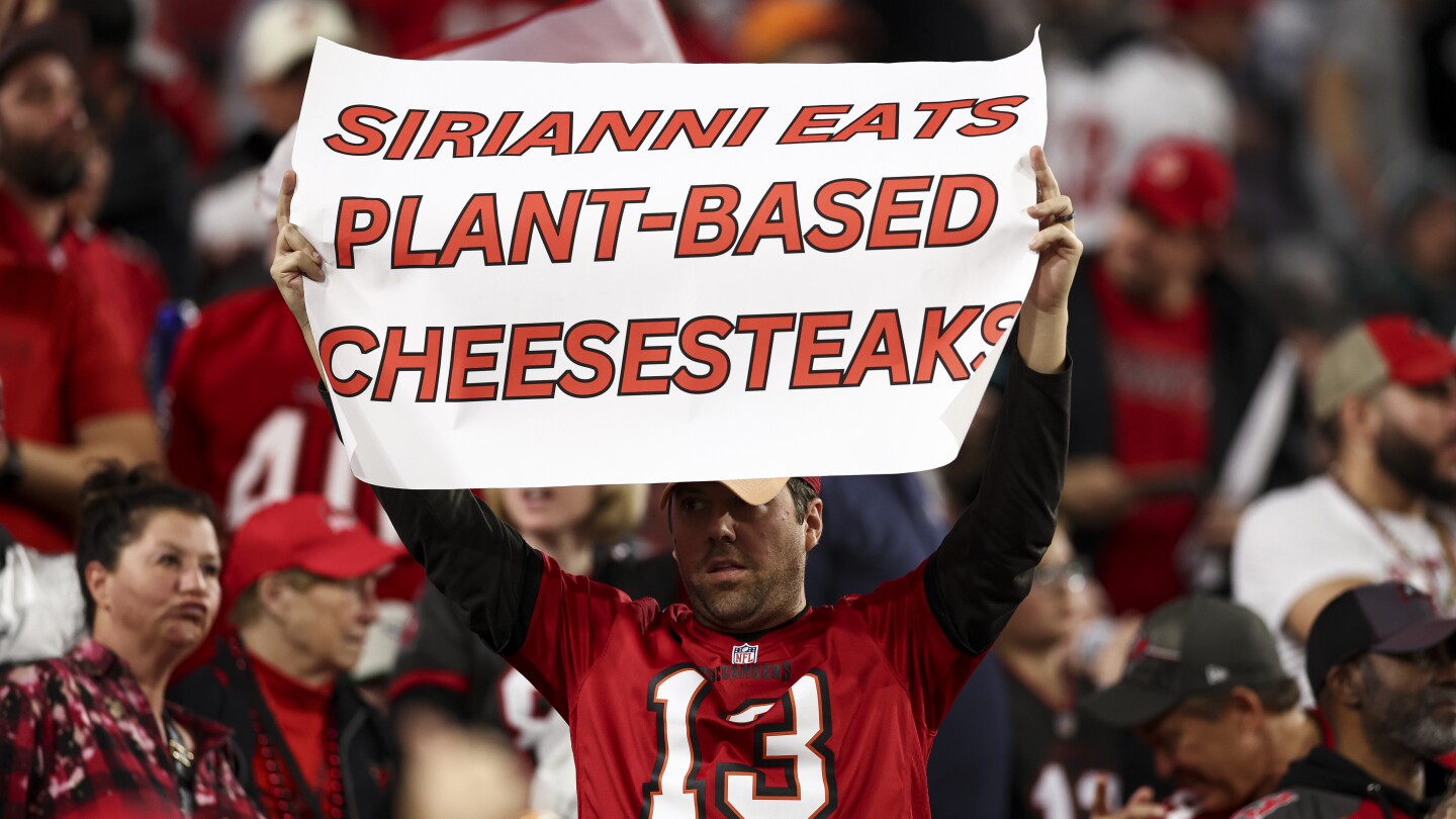 "Eagles' Nick Sirianni's Future Confirmed in End-of-Season Press Conference"