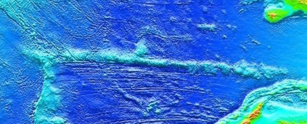 Featured image for Moving Hotspot Forms World's Longest Underwater Mountain Chain