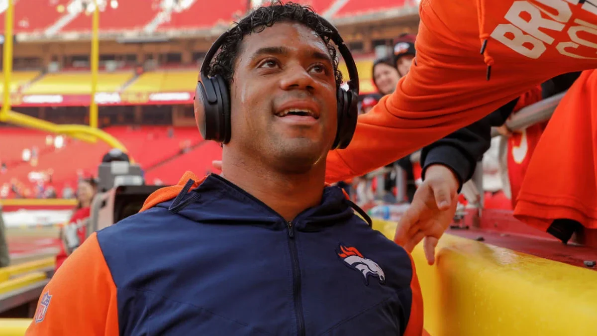 "NFL Schedule Release Videos: Celebrity Cameos, Roasts, and Controversies"