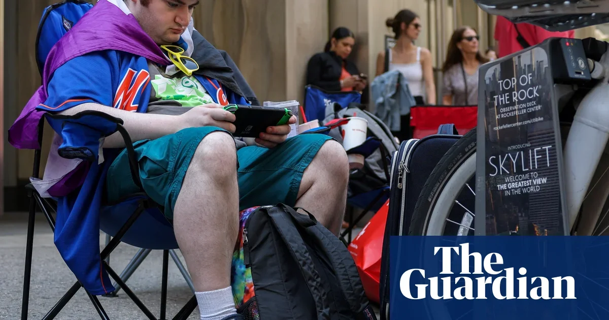 Nintendo Switch 2 Launch Sparks Massive Fan Queues and High Prices