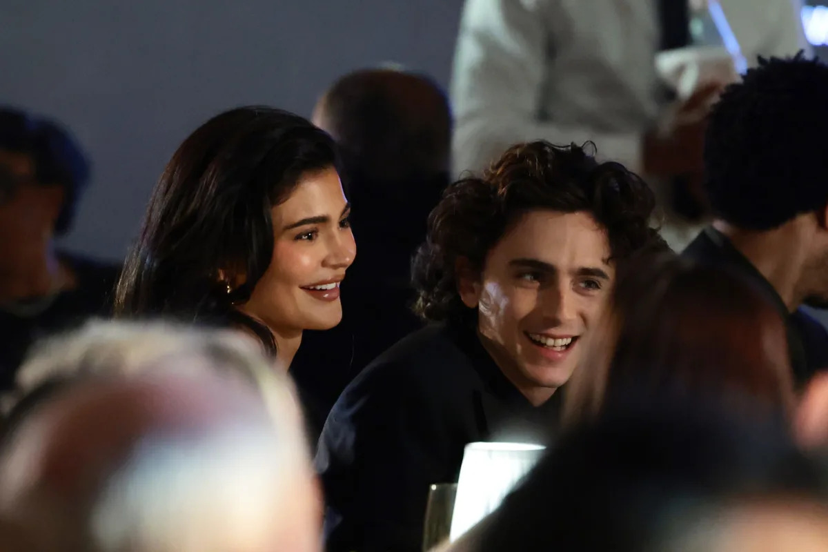"Timothée Chalamet and Kylie Jenner's Golden Globes Kiss Sparks Headlines"