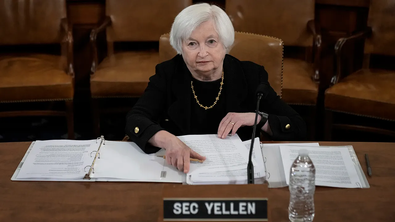 Featured image for Yellen Takes Action to Stabilize Banking Sector Amid Crisis.