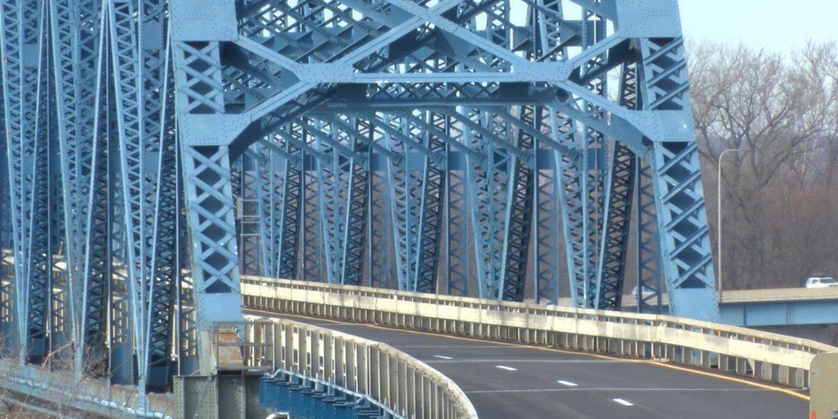 Featured image for IL's Multi-Year Infrastructure Program: Bridge Replacements, Rail Service, and Economic Boost