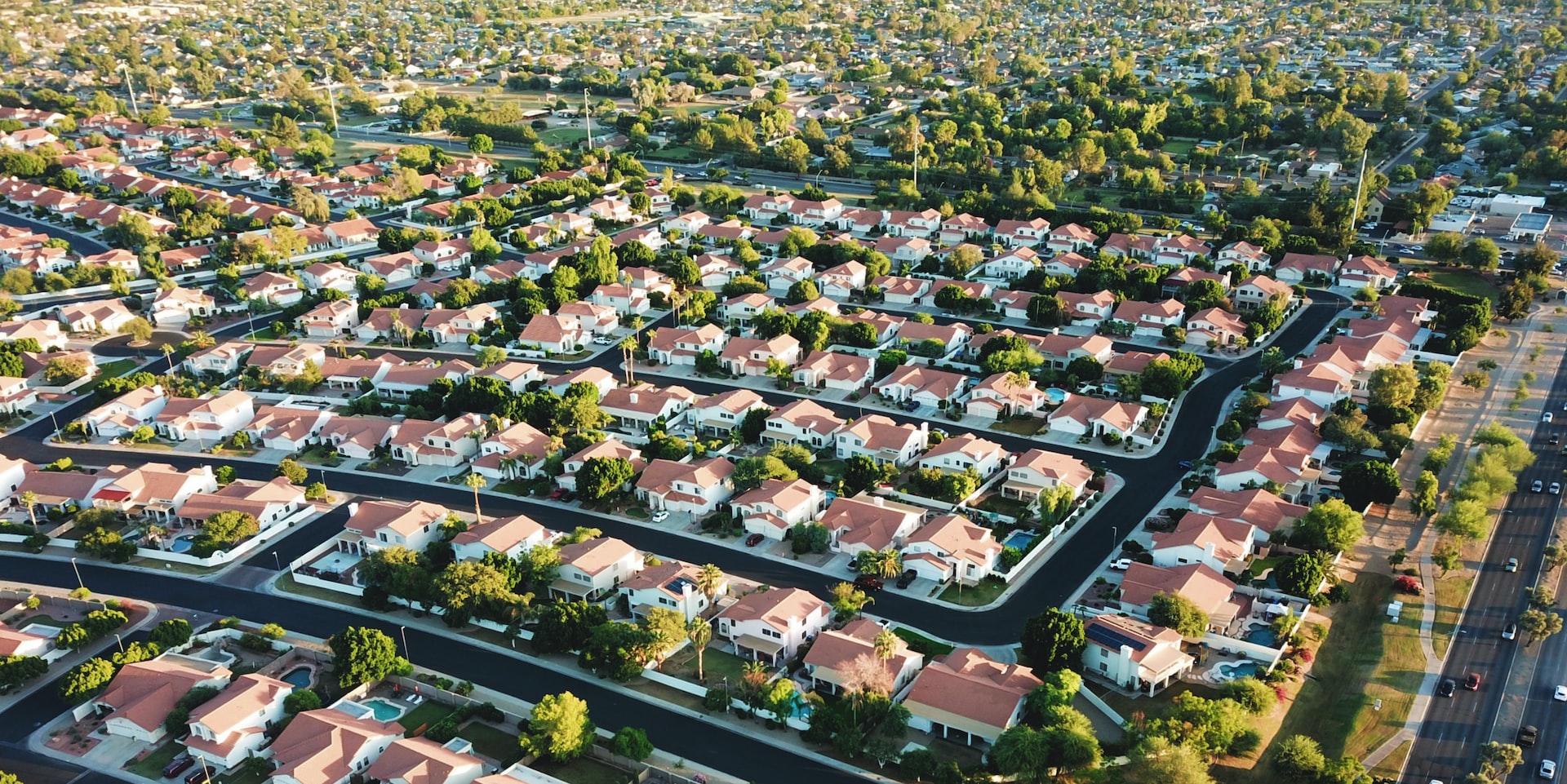 Mortgage Rates Dip Amid Banking Turmoil.