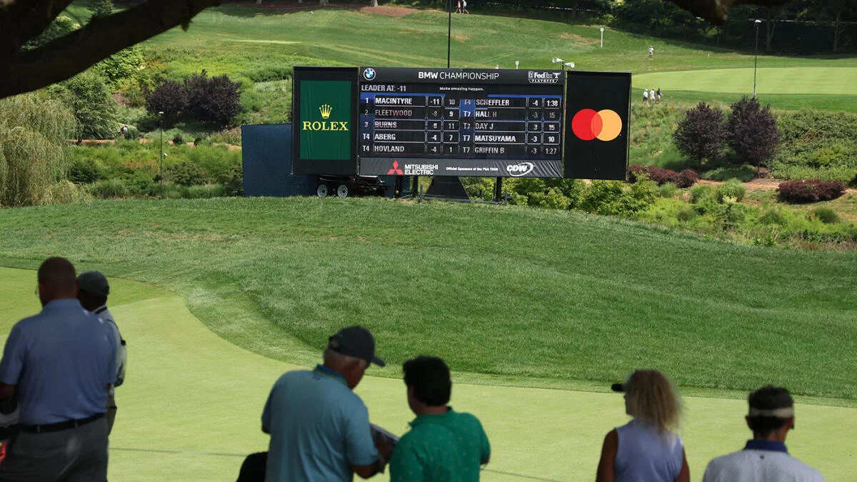 Featured image for Robert MacIntyre Takes Lead at BMW Championship with Record-Breaking Round