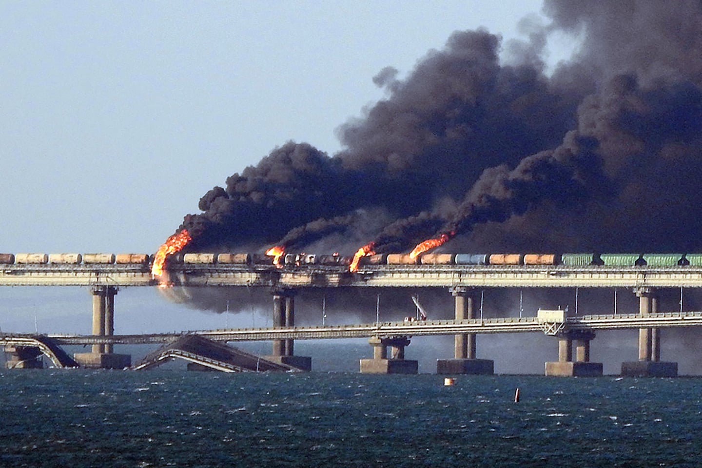 "Russian and Chinese Executives Collaborate on Underwater Tunnel Project Linking Crimea and Russia"