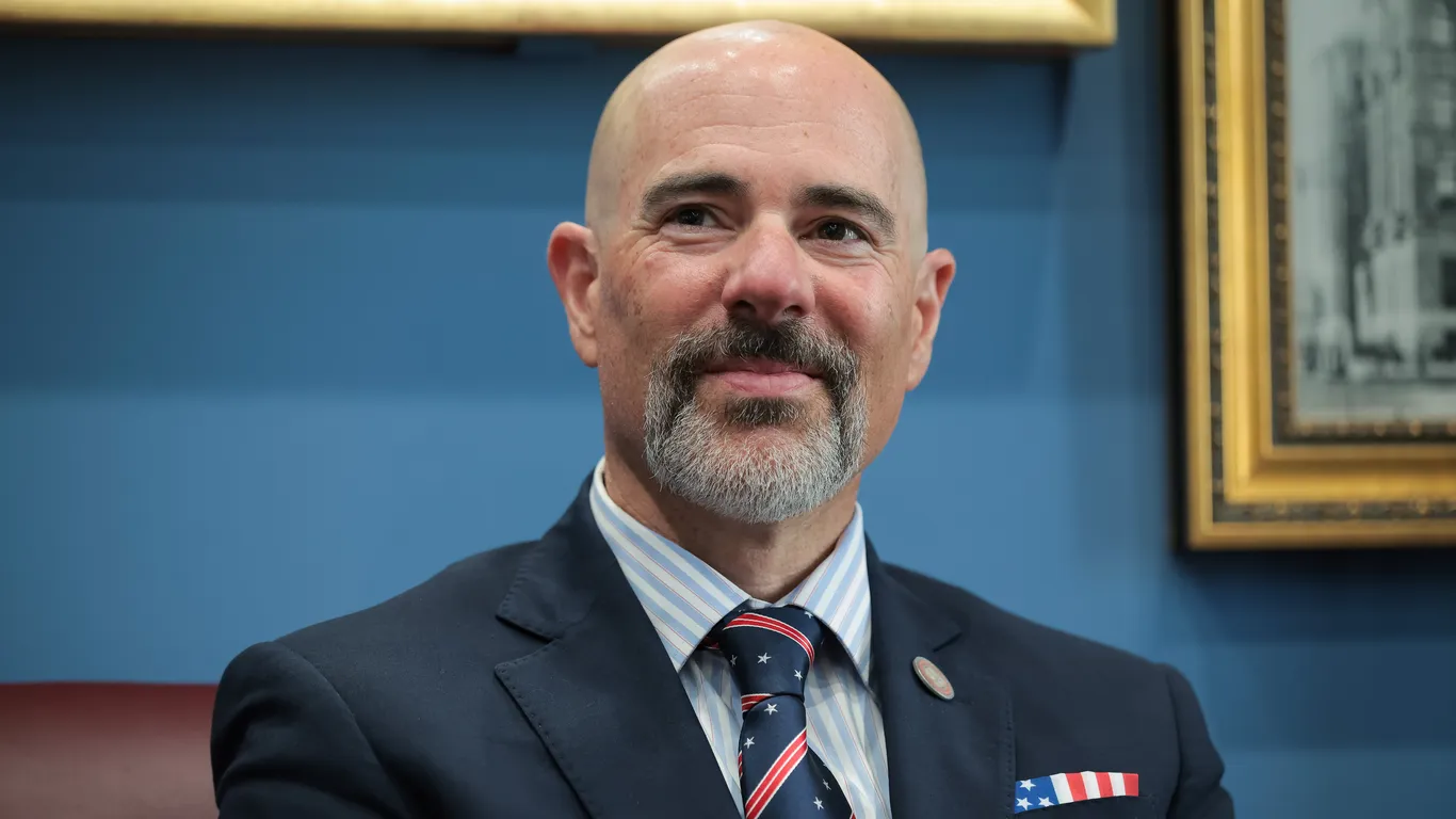 Featured image for D.C. Officials Push Back Against Bondi's Emergency Police Appointment