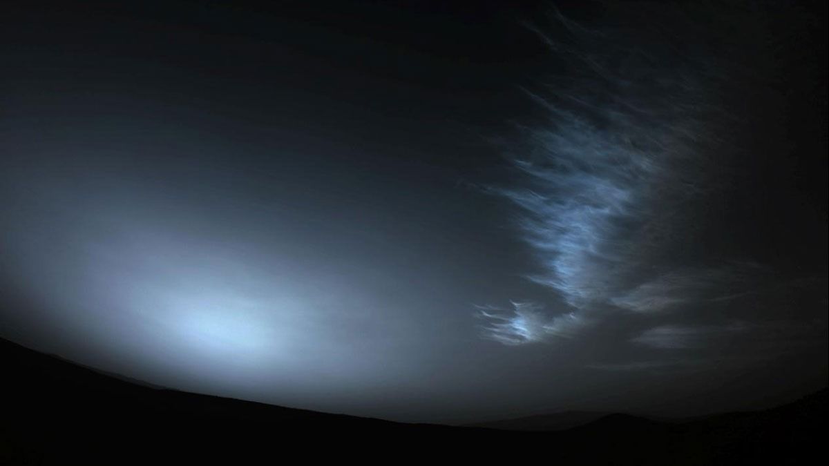"Stunning Footage of Mars' Clouds and Landscapes Captured by Perseverance Rover"