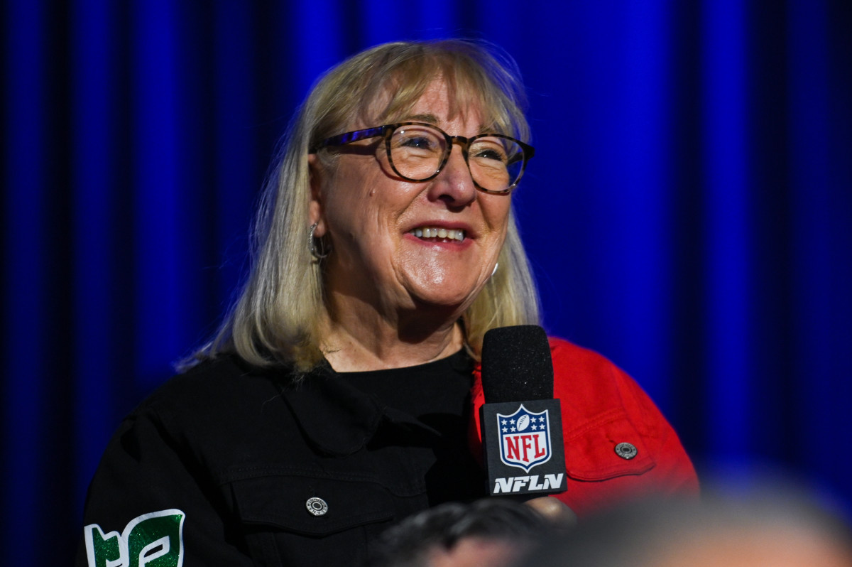 Featured image for Donna Kelce's Political Stance and 'The Traitors' Season 4 Highlights