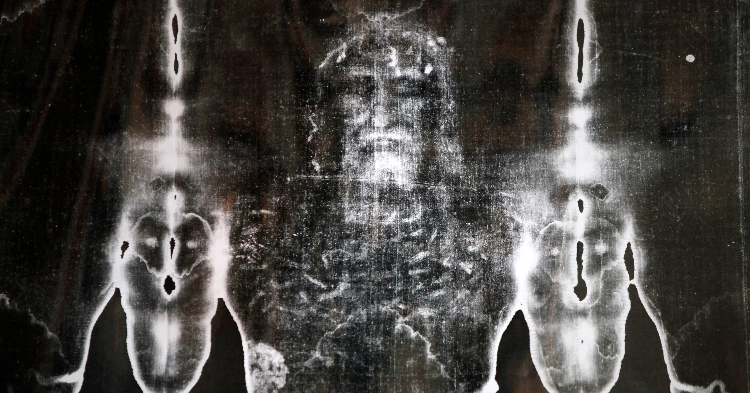 Featured image for 3D Analysis Reveals Unusual Findings About the Shroud of Turin