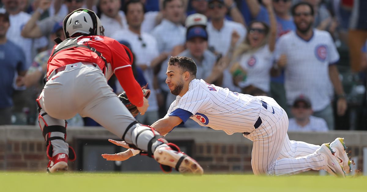 Featured image for Cubs' Costly Baserunning Leads to 5-4 Loss to Reds