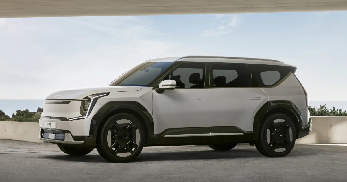 "2024 Kia EV9: Striking Design and Three Rows of Seats for All-Electric SUV"
