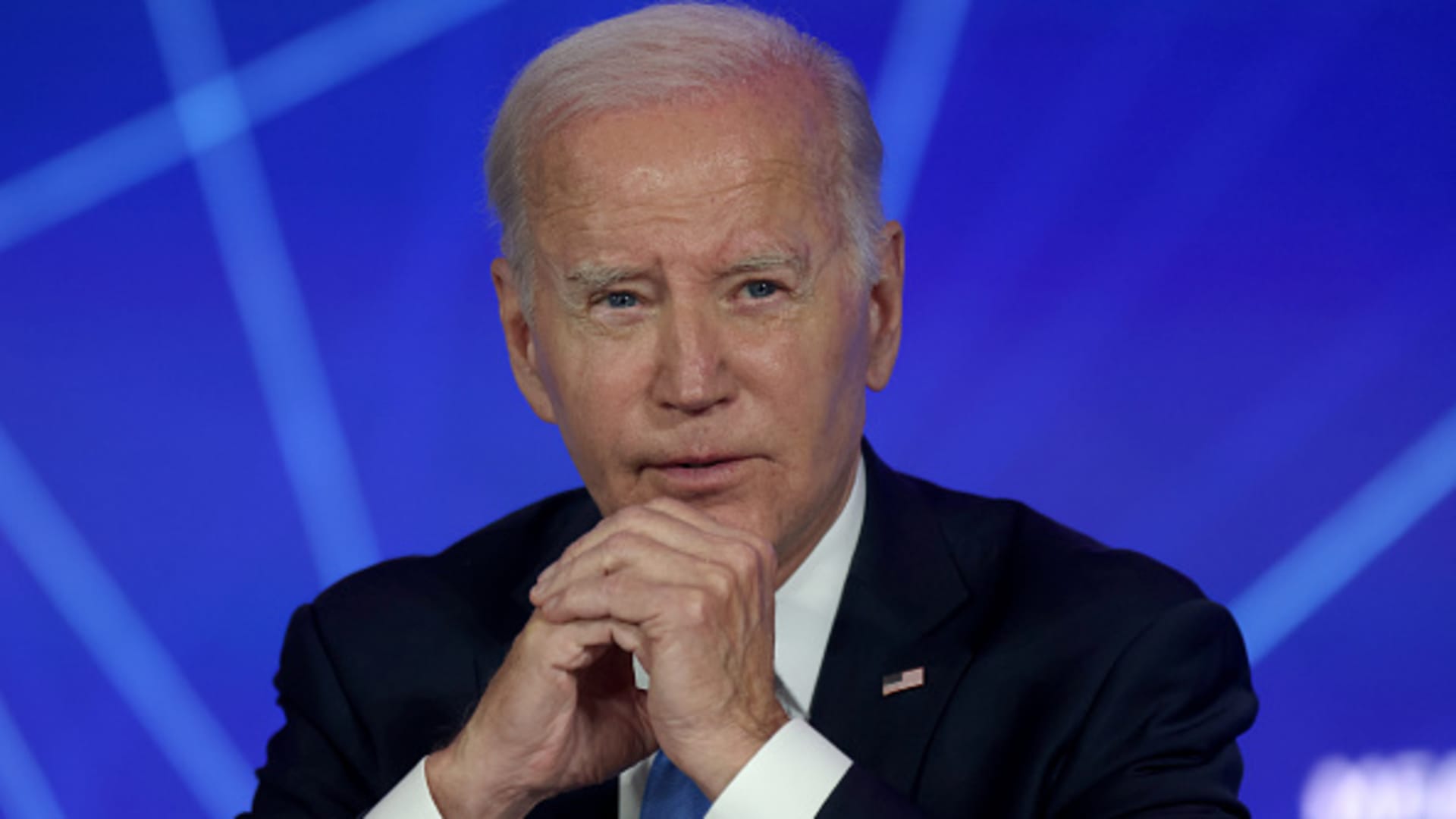 "White House and Tech Giants Join Forces to Ensure Secure AI Tools"