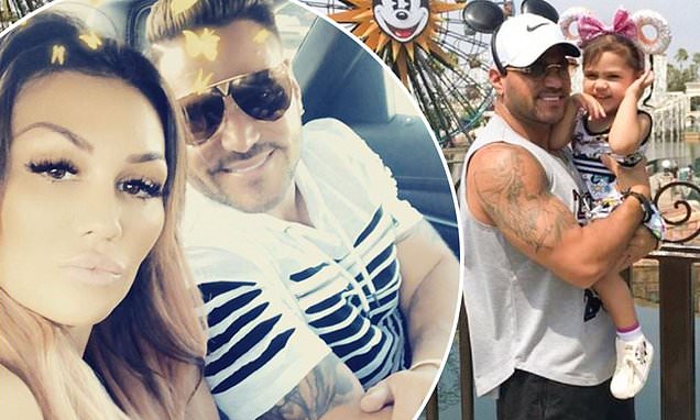 "Jenn Harley Expecting Third Child Amidst Ronnie Ortiz-Magro Split"