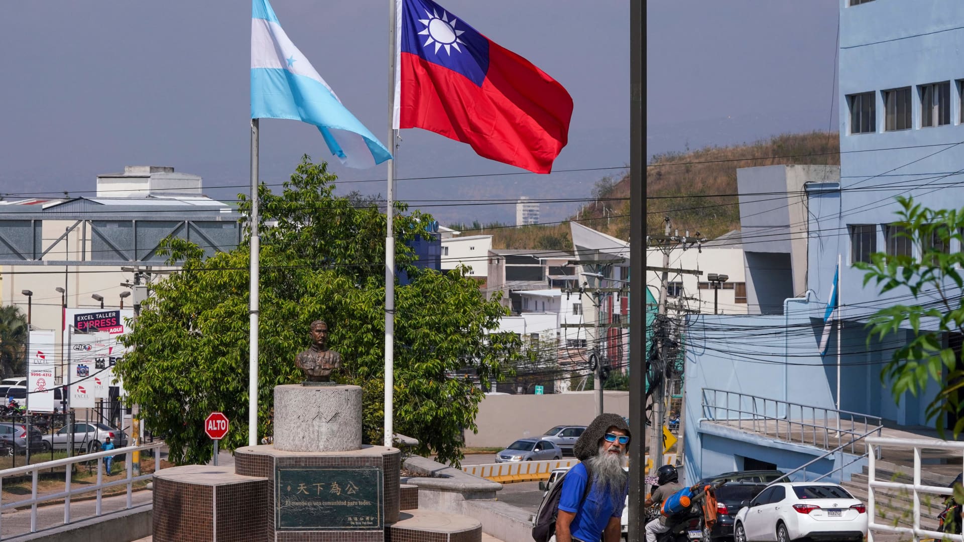 Honduras switches allegiance from Taiwan to China, sparking geopolitical concerns.