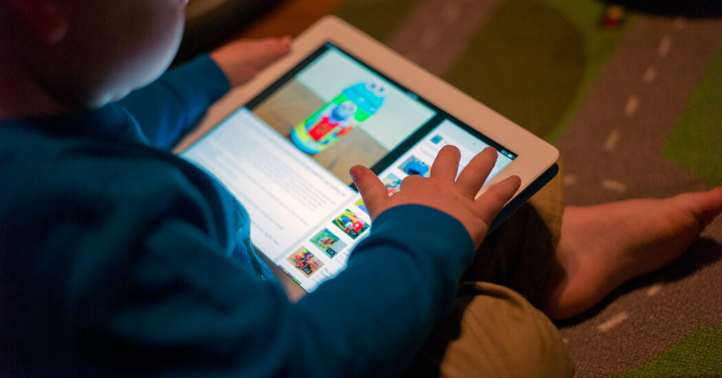 Featured image for "Screen Time Linked to Reduced Parent-Child Communication and Toddler Language Development, Study Shows"