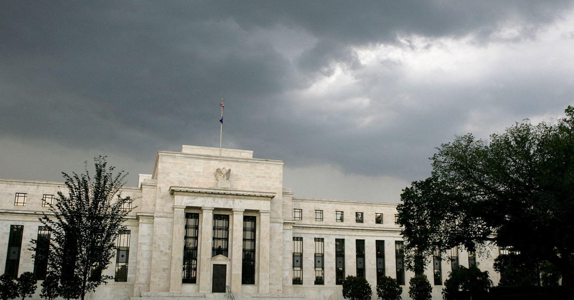 "February Jobs Report: US Economy Adds 275,000 Jobs, Impact on Fed's Rate Cut View"