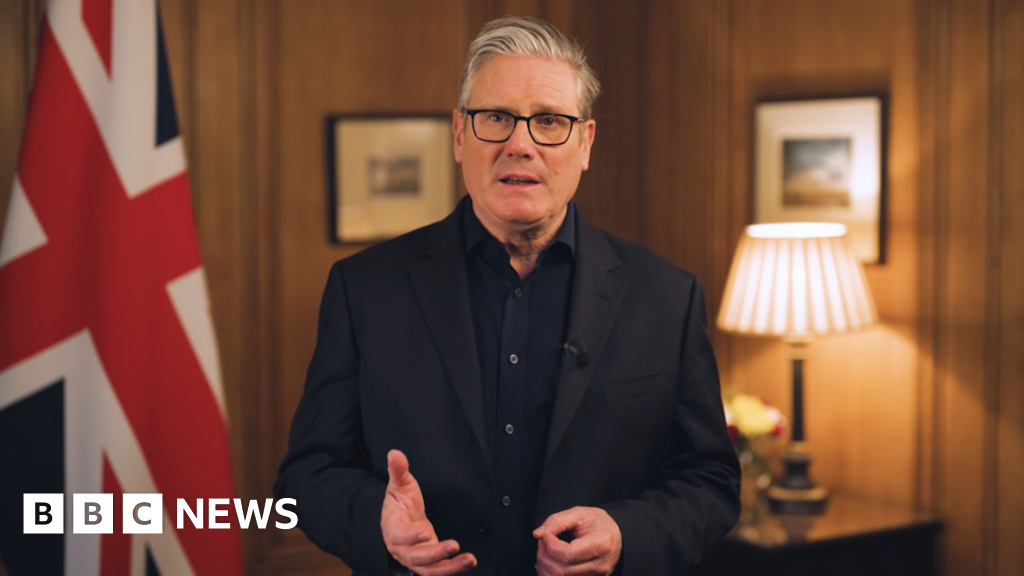 Featured image for Keir Starmer commits to overcoming decline and division in New Year message