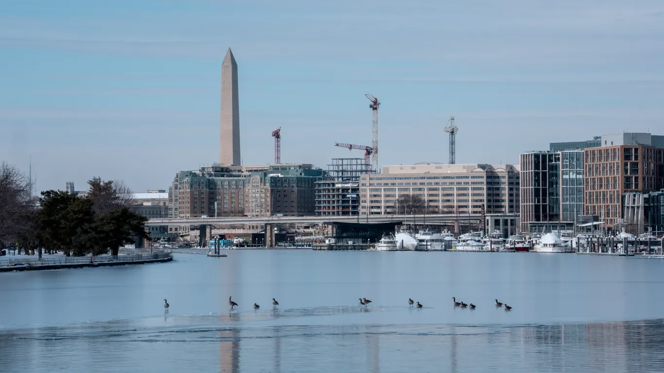 Raw sewage spill shuts Potomac to recreation as cleanup stretches on
