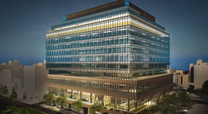 Featured image for "General Motors to Relocate Global Headquarters from RenCen to Hudson's Tower in 2025"